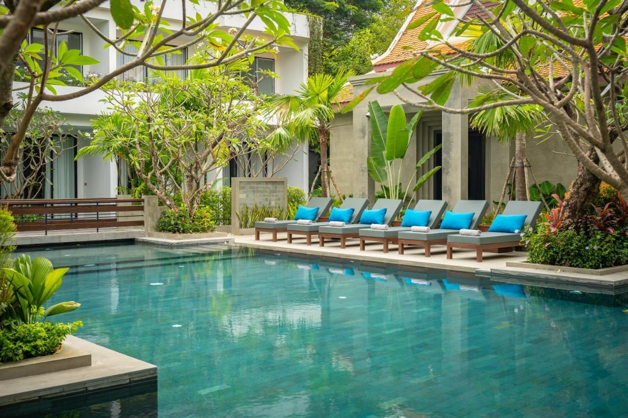 Eightfold Urban Resort Siem Reap Luaran gambar The swimming pool at the hotel