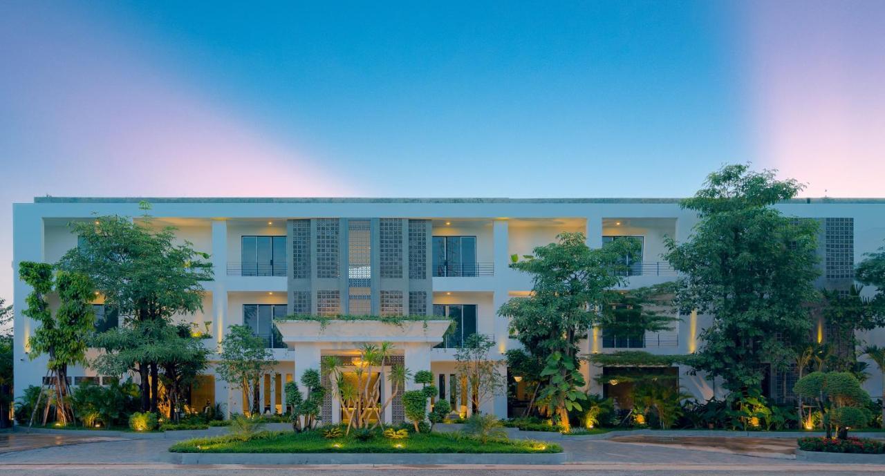 Eightfold Urban Resort Siem Reap Luaran gambar The 137 Pillars Hotel