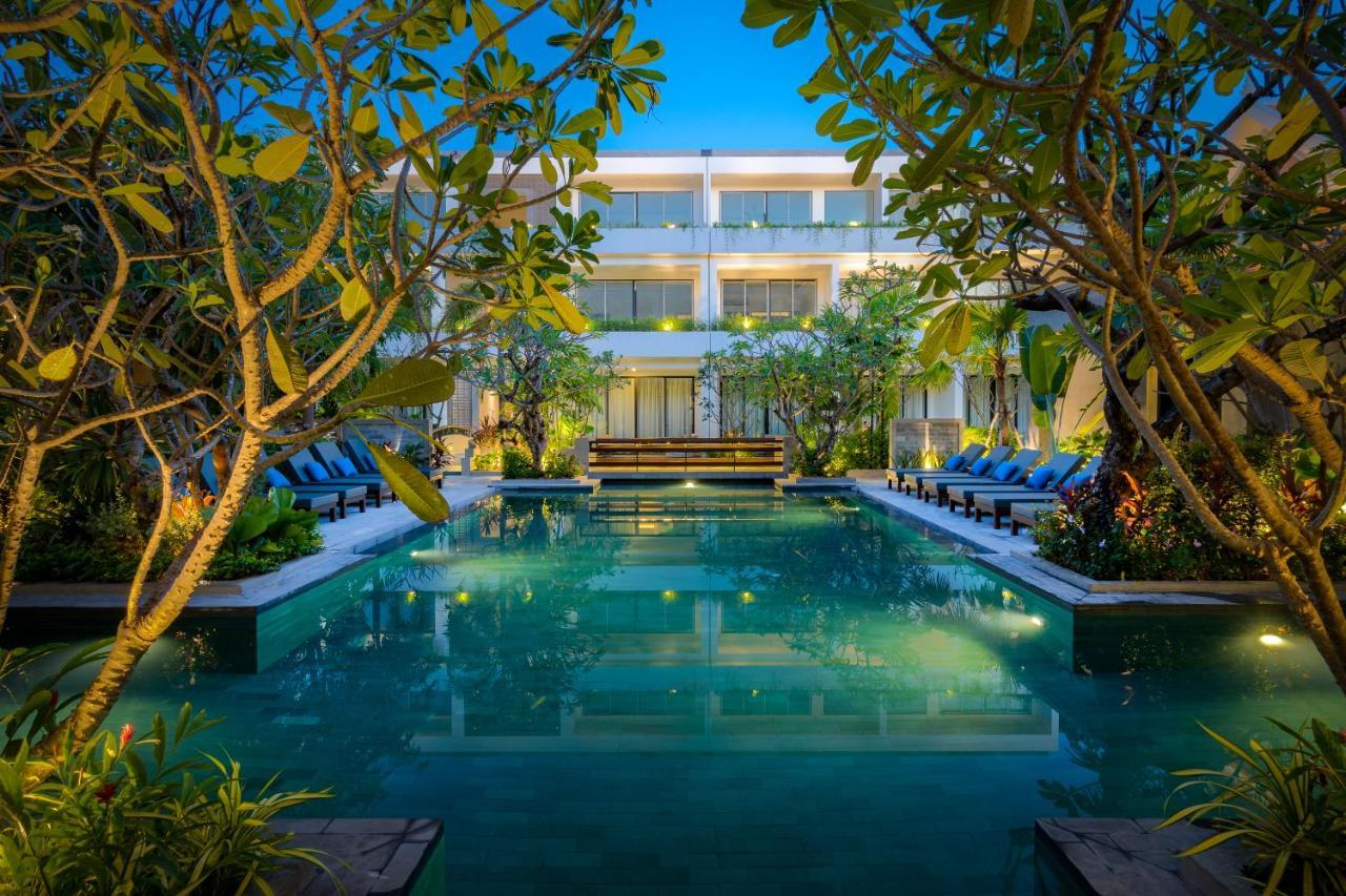 Eightfold Urban Resort Siem Reap Luaran gambar The hotel's swimming pool
