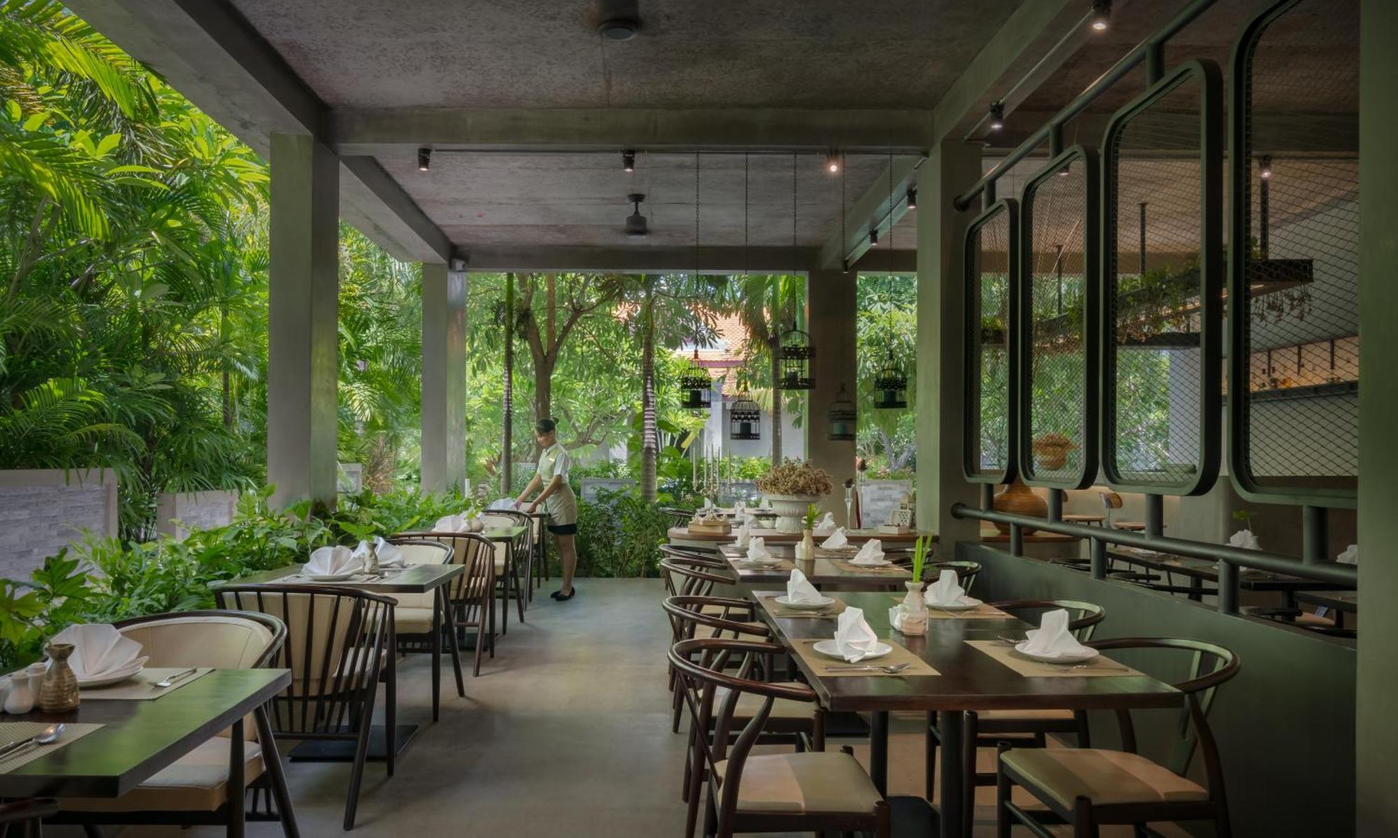 Eightfold Urban Resort Siem Reap Luaran gambar Restaurant interior